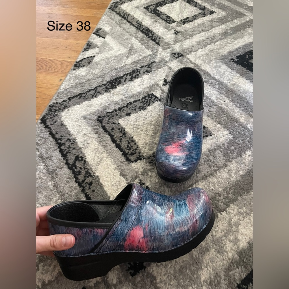 Dansko clogs size 38